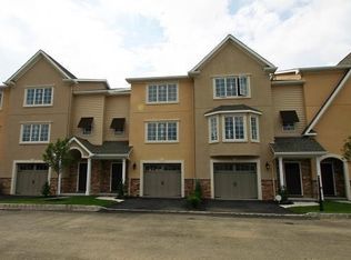 8 Jennifer Way, Fairfield, NJ 07004