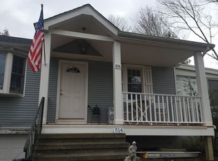 514 Round Lake Park Rd, Monroe, NY 10950