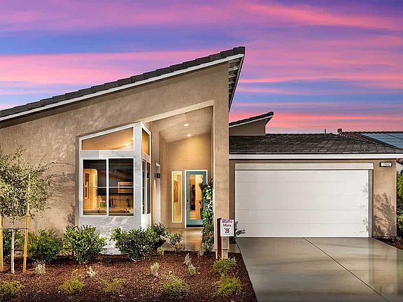 Mira Residence 2 - New Century Modern