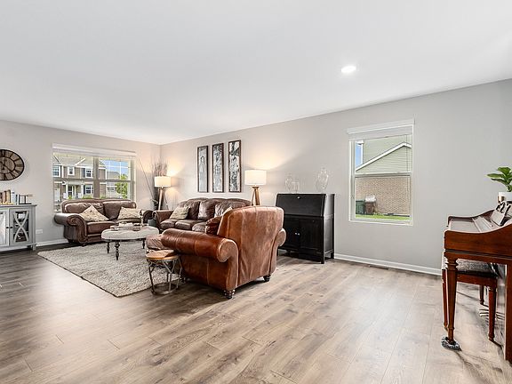 3rd image of 1762 Muirfield Dr