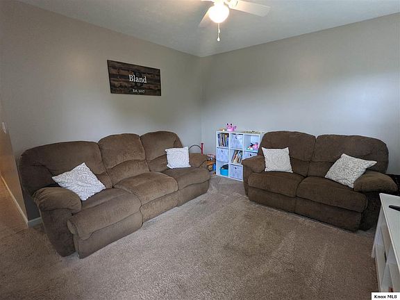 2nd image of 124 Kenny Ln #566