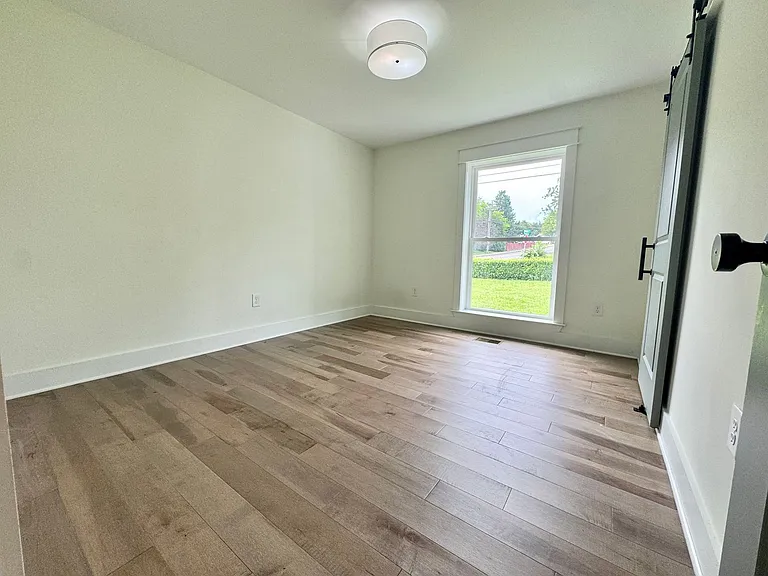 229 Cherry Dr — Photo 16