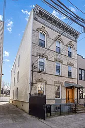 18-70 Linden Street  image 1 of 10