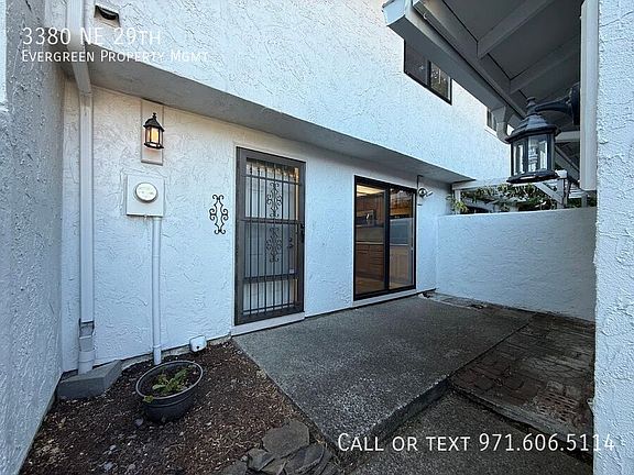 5th image of 3380 NE 29th St