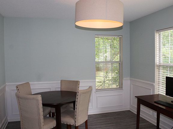 5th image of 10 Gaitwood Ct