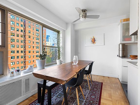 3rd image of 125 Ashland Pl APT 9C