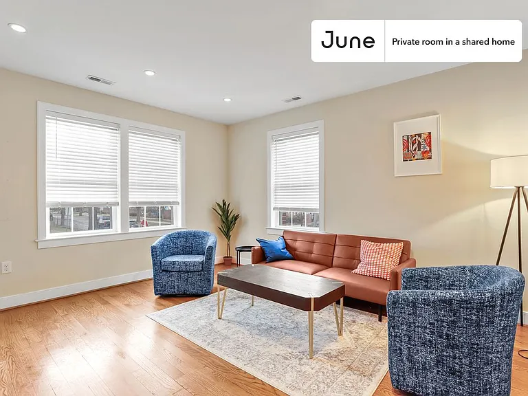 1845 Burke St SE #A — Photo 11