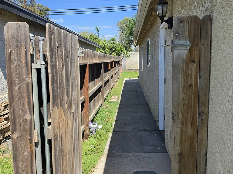1387 Nicole Ave — Photo 25