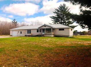 3882 E Gogomain Rd, Pickford, MI 49774