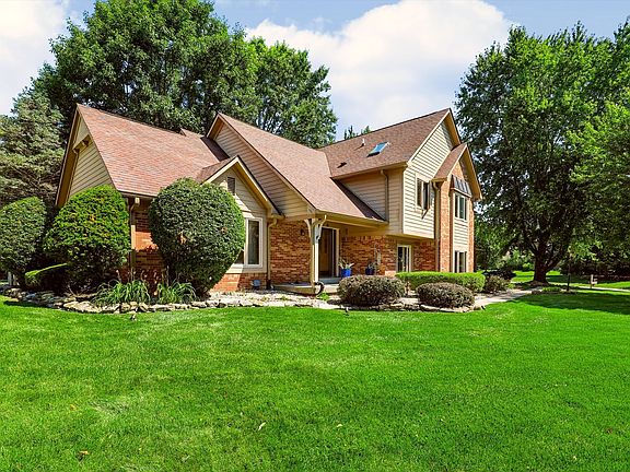 3rd image of 11250 Regency Ln