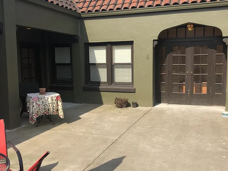 5318 NE Wistaria Dr — Photo 6