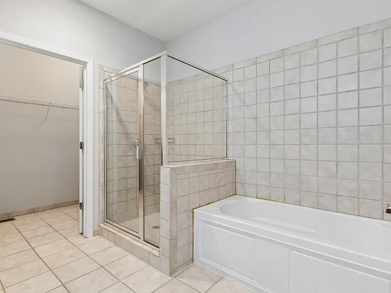 238 Walker St SW #37 — Photo 18