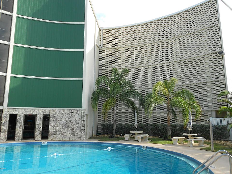 The Mark Condominiums