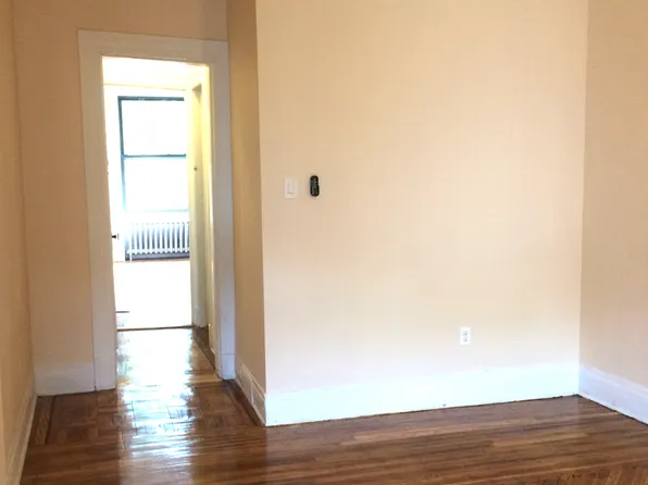 1146 Dean Street image 6 of 13