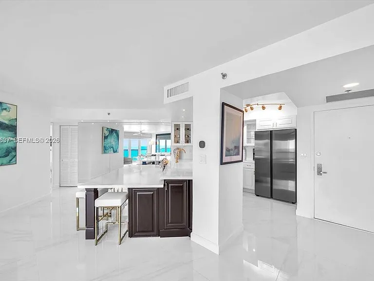6767 Collins Ave #1110 — Photo 14