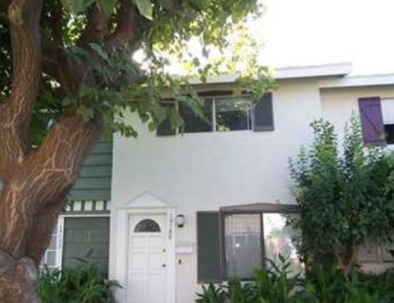3rd image of 19788 Cambridge Ln