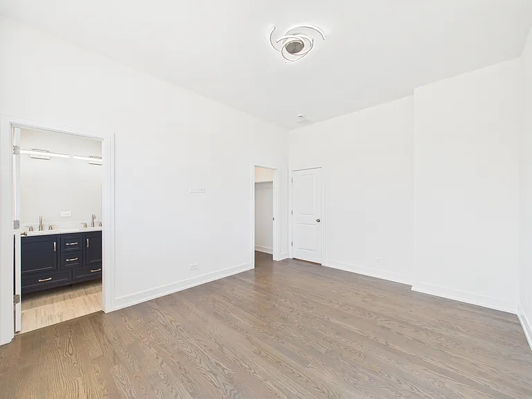 4055 S Prairie Ave #3 — Photo 26
