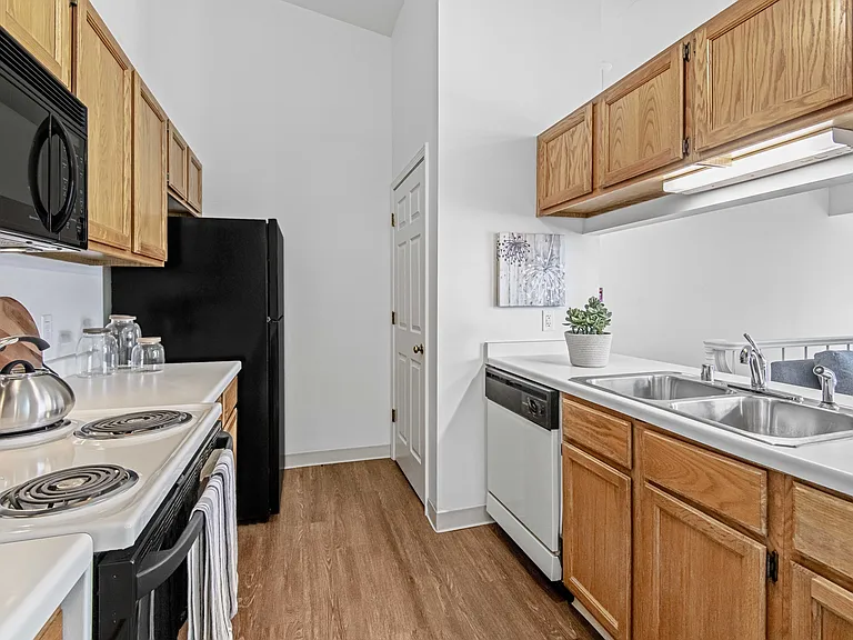 Foxcroft Apartments Kitchen