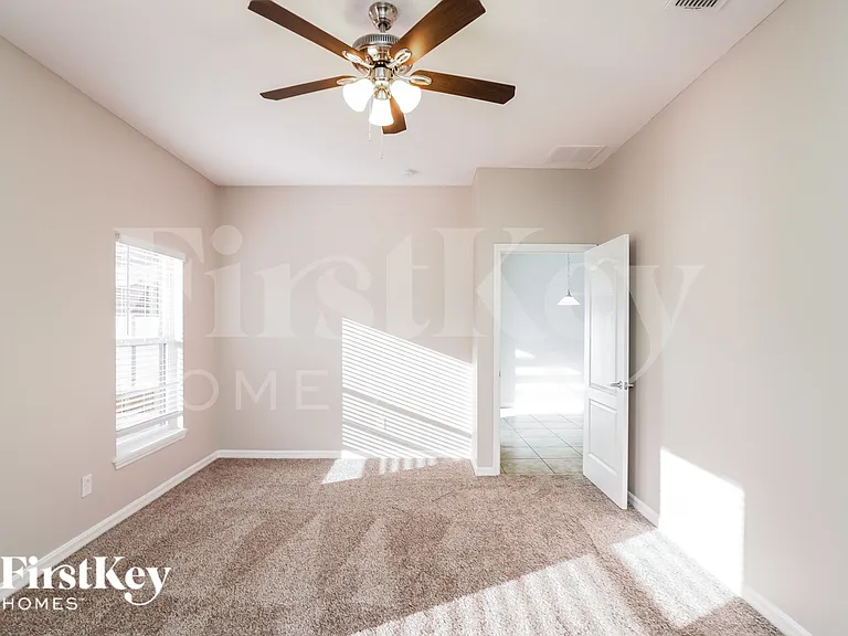 1823 Ribbon Falls Pkwy — Photo 9