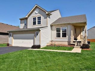 1455 Hartsburg Ln, North Aurora, IL 60542