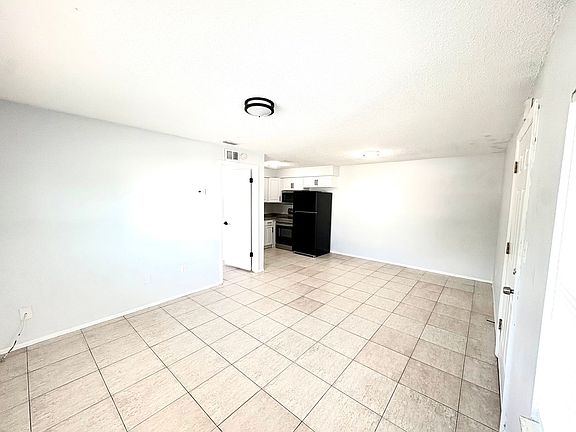 5th image of 3712 W Cass St APT 27
