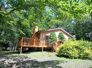 1895 Pinecrest Ct, Tobyhanna, PA