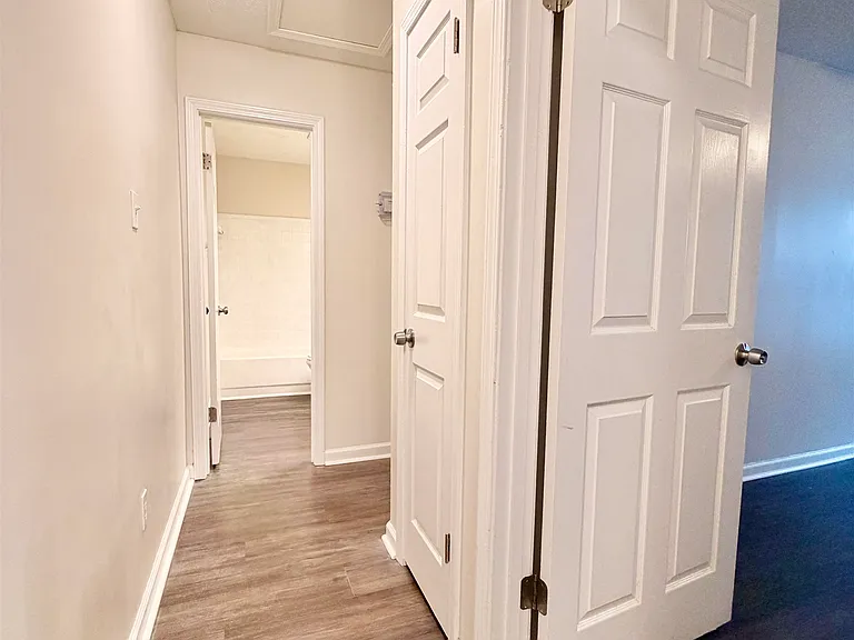 1693 Old Mill Stream Dr — Photo 16