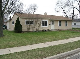 43 Arlington Dr, Romeoville, IL 60446