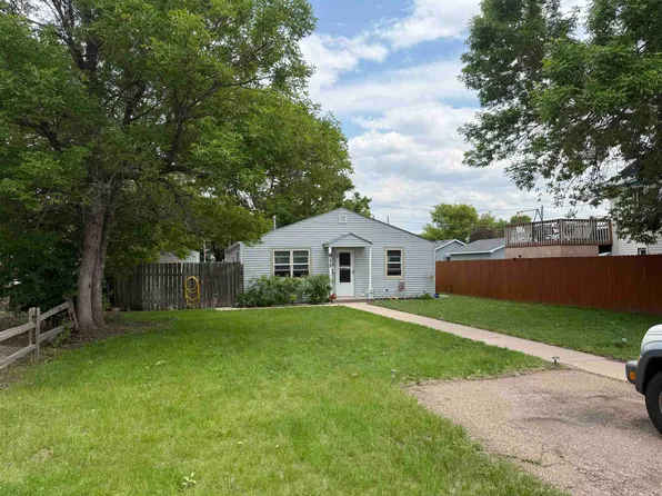 811 S POPLAR, North Platte, NE 69101