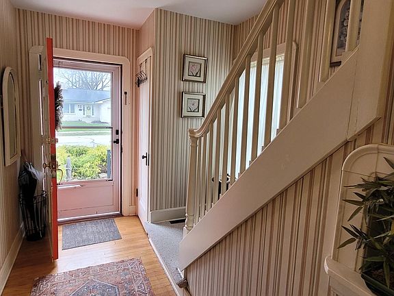 2nd image of 3848 Eliot Rd