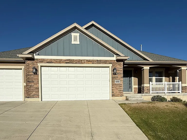 4202 N 400 W — Photo 1