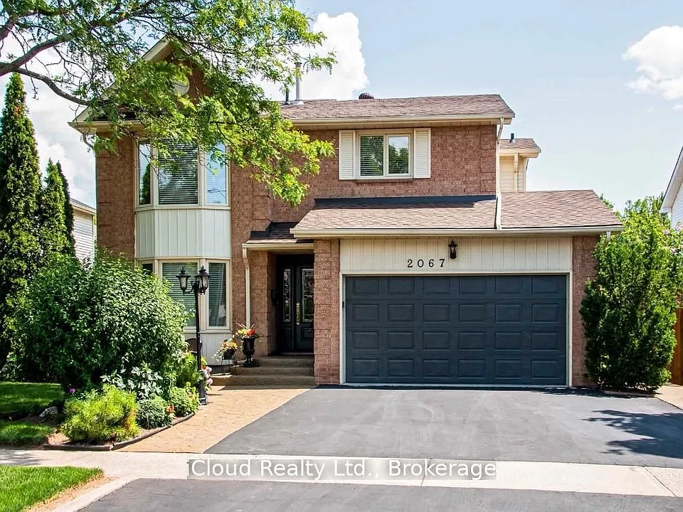 2067 Hunters Wood Dr