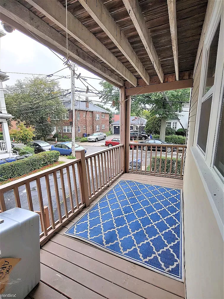 4 bed, 1200 sqft, $3,600 — Photo 1