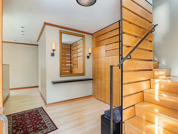 5th image of 2770 Westlake Ave N APT 8