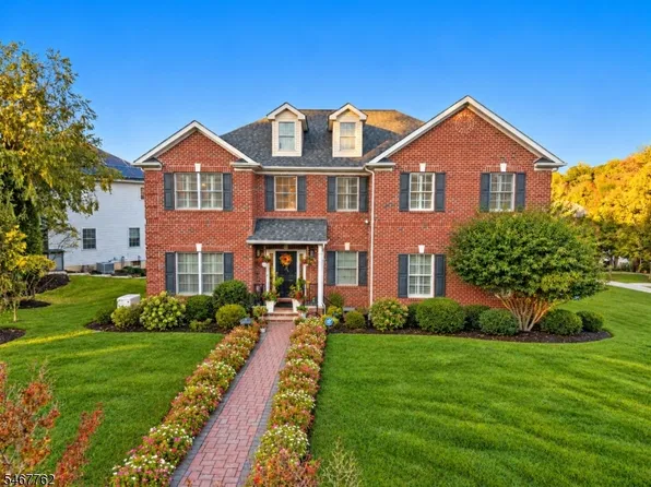 1 Efstis Ct, West Orange Twp., NJ 07052