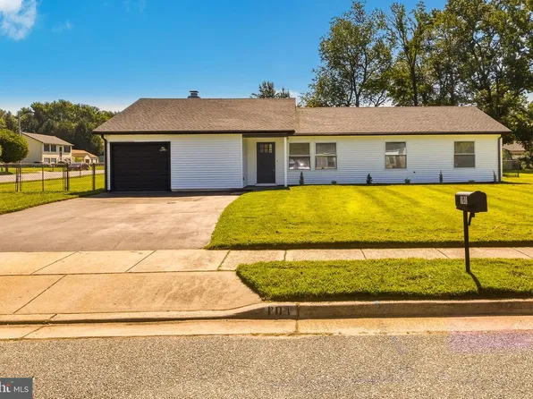 101 Primrose Ln, Penns Grove, NJ 08069