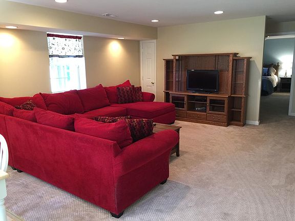 Large Living area/TV/Large couch