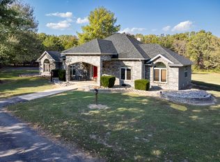 1199 N Sha Ree Ln, Bolivar, MO 65613