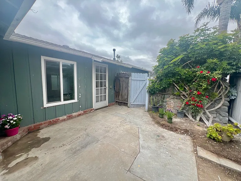 379 Hamilton St — Photo 3