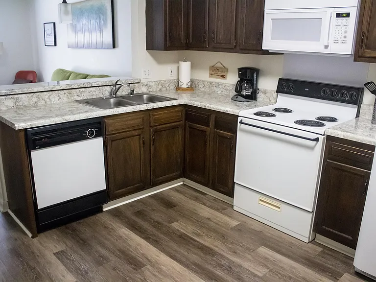 1536 Clifton St #5 — Photo 9