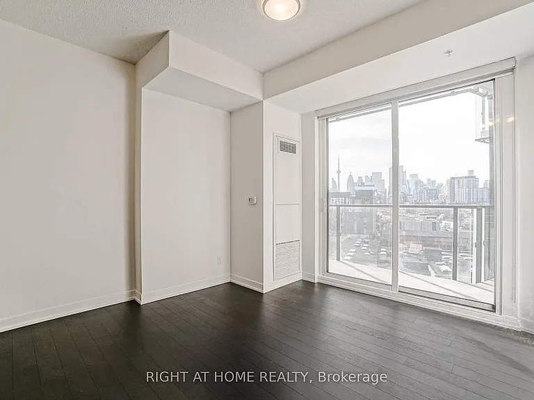 120 Bayview Ave #N821 — Photo 35