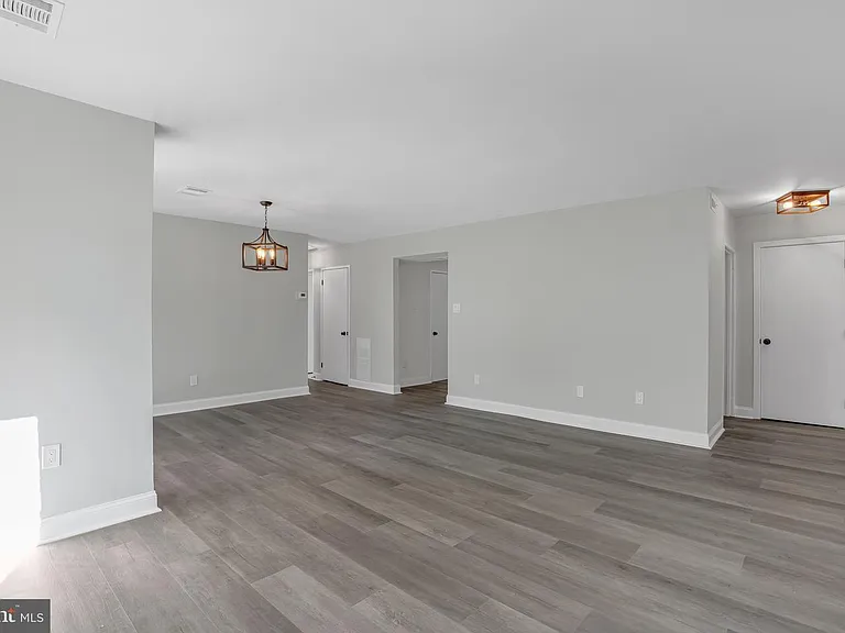 10234 Prince Pl #104 — Photo 3