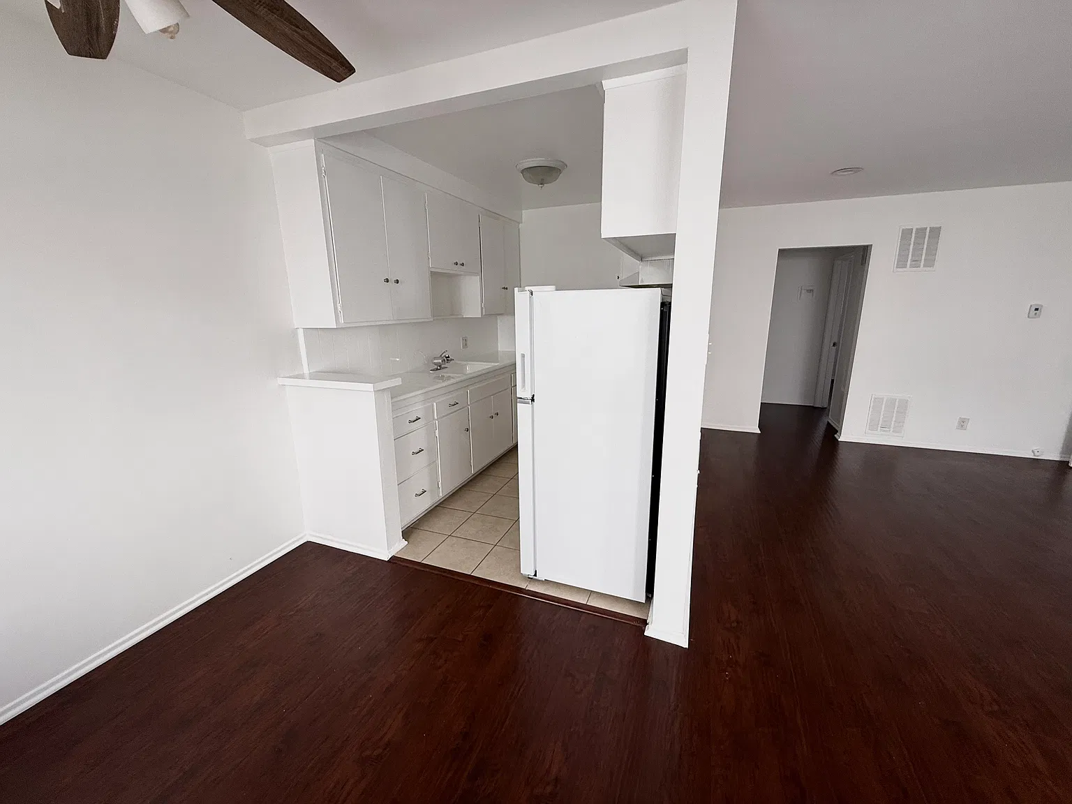 11937 Kiowa Ave — Photo 3