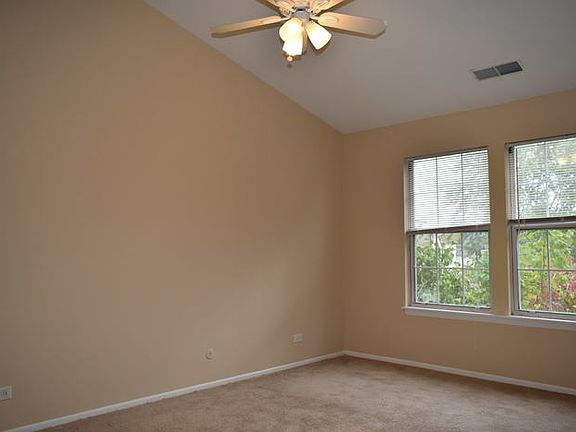 3rd image of 285 Green Knoll Ln