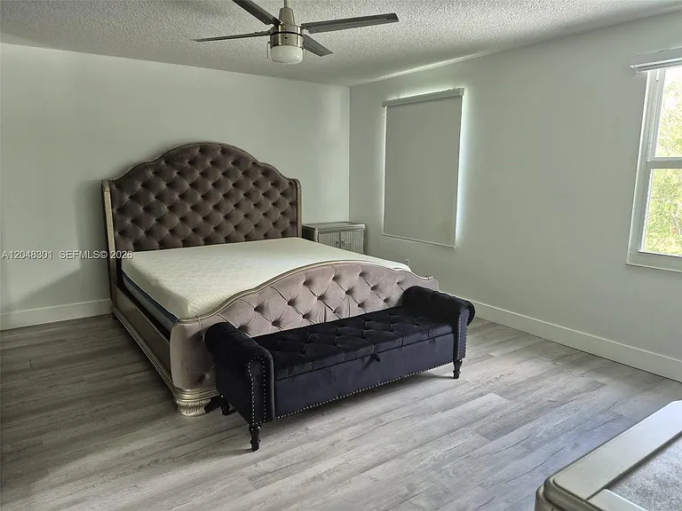 5820 SW 58th Ct — Photo 8