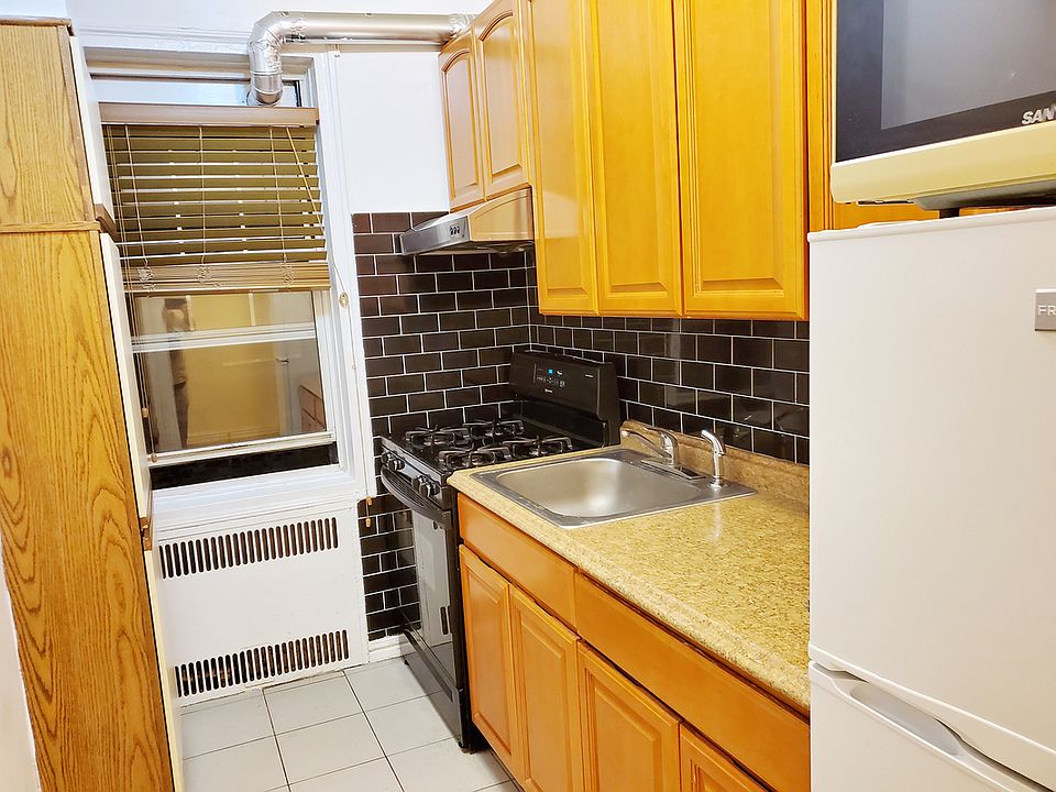 1st image of 111-14 76th Ave #4011