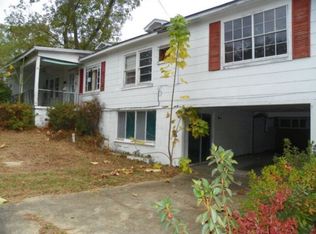 1021 N 7th Ave, Laurel, MS 39440