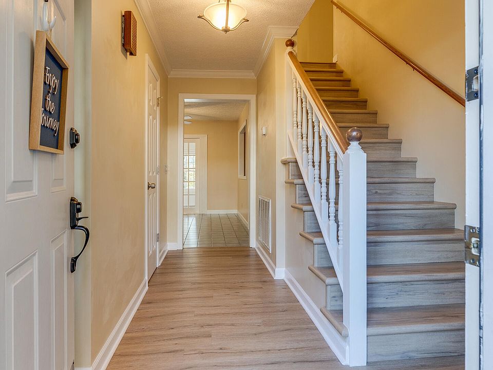 1615 Strawberry Ln, Johnson City, TN 37604 | Zillow