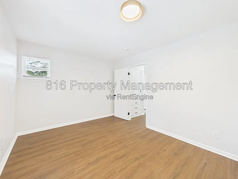 7030 Ewing Ave #7030 — Photo 14