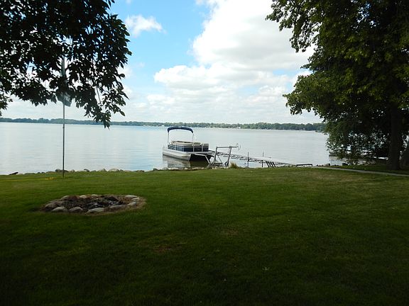2nd image of 6070 W Lakeview Dr